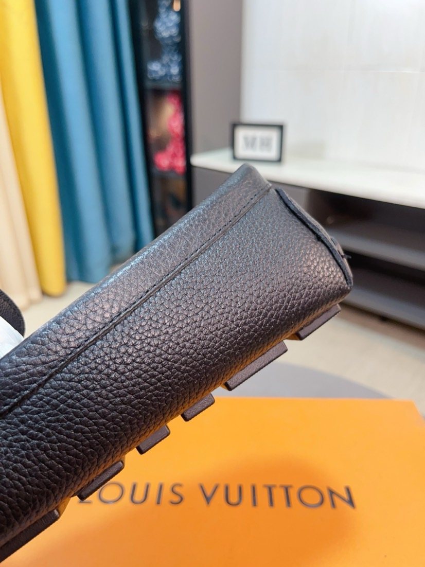 Louis Vuitton Black Textured Loafers - Leather Lining