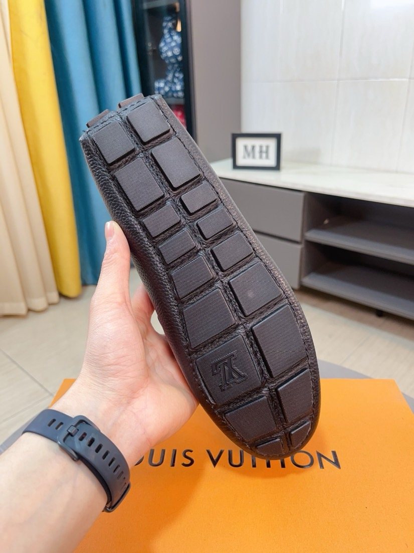 Louis Vuitton Black Textured Loafers - Leather Lining