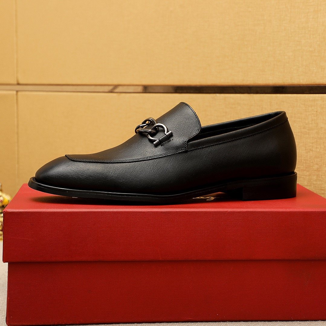 Ferragamo Black Textured Bit Loafers